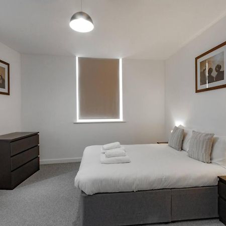 Spacious & Pet-Friendly 1Br Apt In Heywood Lägenhet Exteriör bild
