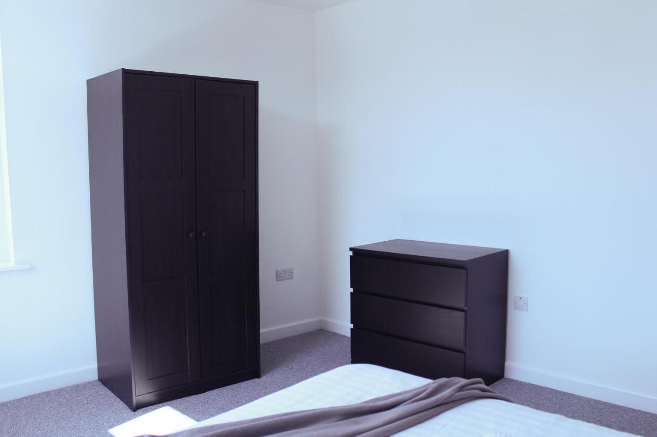 Spacious & Pet-Friendly 1Br Apt In Heywood Lägenhet Exteriör bild