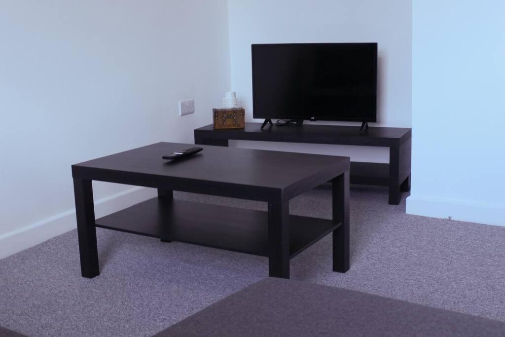 Spacious & Pet-Friendly 1Br Apt In Heywood Lägenhet Exteriör bild
