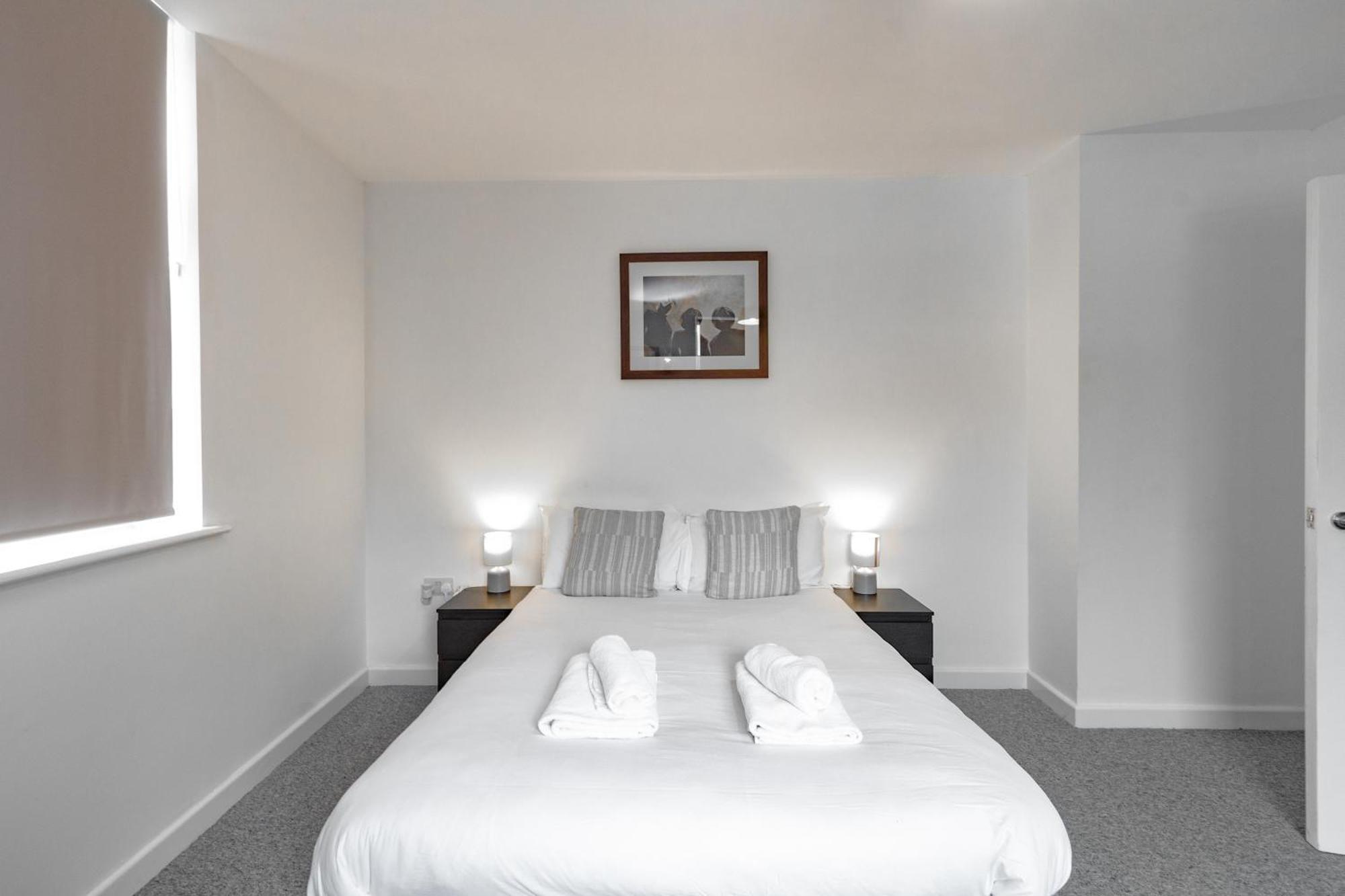 Spacious & Pet-Friendly 1Br Apt In Heywood Lägenhet Exteriör bild